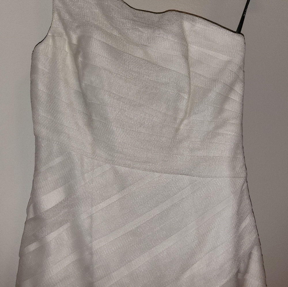 WEDDING DRESS - Picture 3 of 4